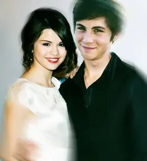 Logan Lerman&Selena Gomez; Eh, it's a picture with a cute . 
