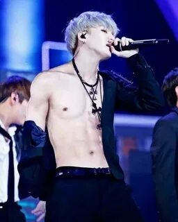 Мин Юнги Шуга бтс пресс Suga abs, Bts suga, Suga bts swag