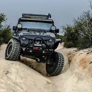 Custom Jeep Wrangler Unlimited Rubicon JK-C "Obsidian" OFF-R