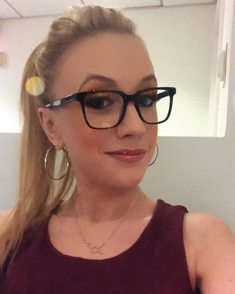 Kat Timpf (@kattimpf) публікує допис в Instagram * 5 Бер 2019 р. о 1:50 UTC...