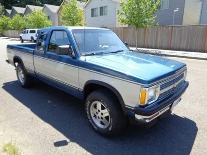 1992 CHEVROLET S10 pick up truck 4WD low miles 1993 1991 199