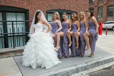 18 Awkward Bridesmaids Photos That Literally Made Us LOL