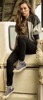 FEAR THE WALKING DEAD : Alicia Clark's outfit in s1ep02 - Fr