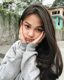 Aisyah Aqilah di Instagram "🐰" Pose gadis, Gaya rambut pende