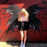 Lyssy Noel on Instagram: "Ain’t angel wingz 🦇 😇 💫"