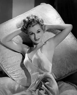 49 Incredible Nude Photos of Eva Gabor