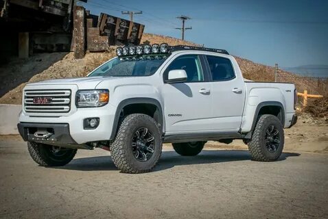 DV8 Offroad ® - GMC Canyon 2017 Stubby Black Front Winch HD 