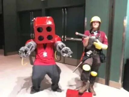Team Fortress 2 Engineer Cosplay PAX 2010 - YouTube