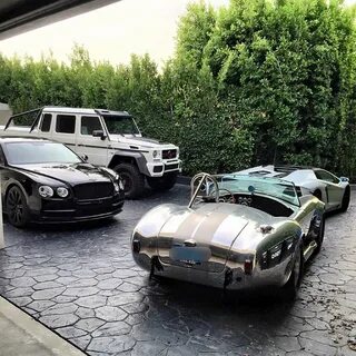 This Is What Dan Bilzerian Sees Every Morning - autoevolutio
