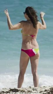 MINNIE DRIVER in Bikini - HawtCelebs