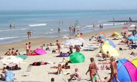 Sesso sulla spiaggia in pieno giorno: 20mila euro di multa a