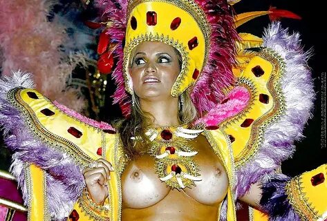 Голые Зрелые Женщины На Бразильском Карнавале