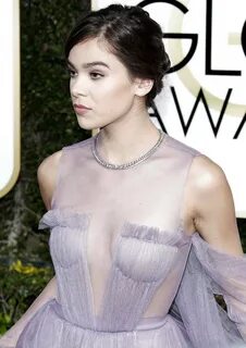 Hailee Steinfeld Nude And Sexy (54 Photos) - FappeningThots