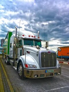 Two big trucks free image download