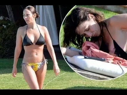 Natalie Imbruglia suffers a nip slip as she shows off her to