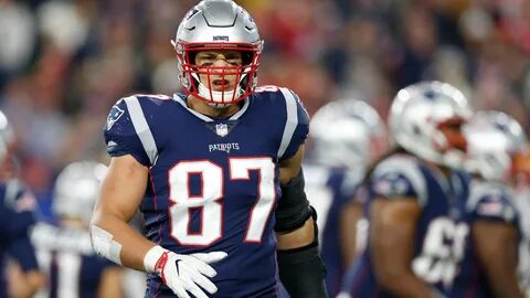 Patriots TE Rob Gronkowski out vs. Bears with back injury