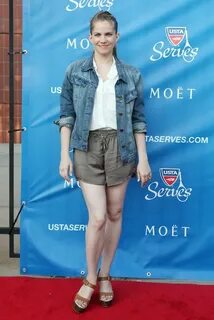 US Open Opening Night in Queens - Anna Chlumsky Photo (32254