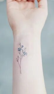Discreet And Charming Wrist Tattoos You'll Want To Have #min