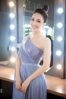 Á hậu Thụy Vân đã có nhiều năm gắn bó với công việc MC, BTV truyền hình. 