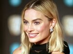 Margot Robbie Is Getting Personalized Skin Care in the Oscar