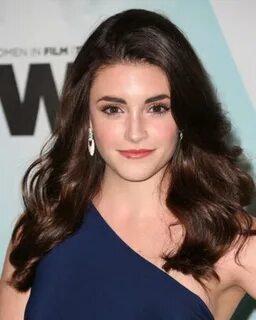 Anger Management' Actress Daniela Bobadilla Is Married, Who 