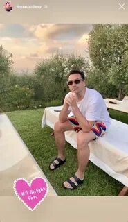 Dan Levy's Feet wikiFeet Men