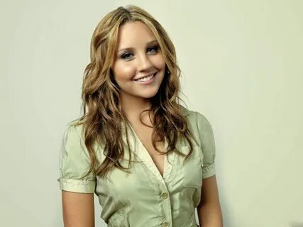 Amanda Bynes Actress Of America Wallpaper view Amanda bynes,