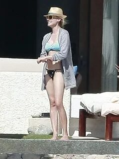 Diane Kruger - Wearing A bikini In Cabo San Lucas-03 GotCele