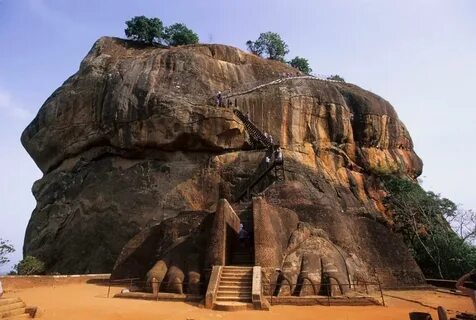 Замок Сигирия (Sigiriya), или Львиная скала (Lions Rock)