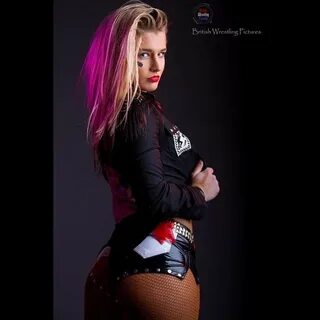 Picture of Toni Storm