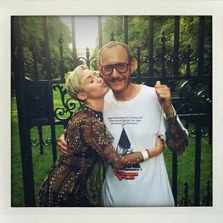 Miley Cyrus posed with photographer Terry Richardson on the 