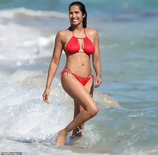 Padma Lakshmi flaunts her fabulous bikini body in a scarlet 
