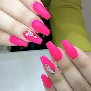 20 Best & Amazing Nail Designs For Long Nails Pink nail desi