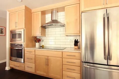 Dark Kitchen Cabinets With Light Quartz Countertops