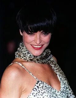 English actress Amanda Donohoe, circa 1993. Amanda donohoe, 