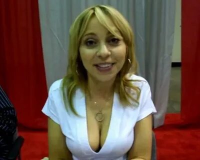 Tara Strong Height Weight Body Measurements