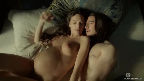 Anna Brewster Nude & Pregnant In Versailles - PlayCelebs.net
