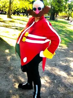 Dr Eggman cosplay in a Picnic 1 by ViluVector.deviantart.com