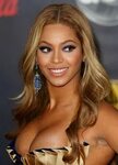 Beyoncé Caught Lip-Syncing www.raveituptv.com