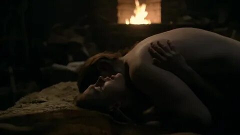 ausCAPS: Richard Rankin nude in Outlander 4-08 "Wilmington"
