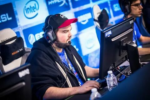 Hiko anuncia su salida inmediata de OpTic Gaming