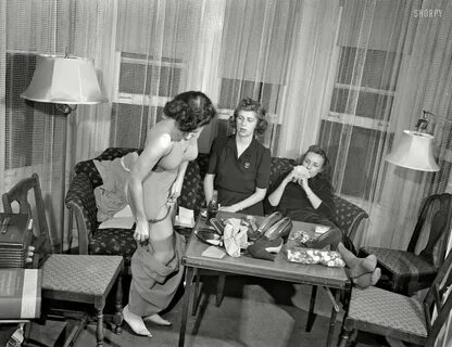 Photos of 1941 Ladies' Strip Poker in Detroit - Cool Old Pho