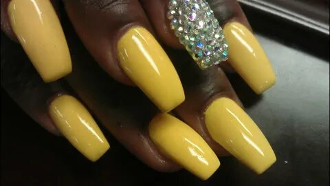 Acrylic nails light yellow - New Expression Nails