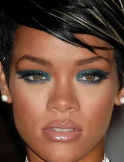 Perfect make-up for Hazel Eyes Aelida Rihanna makeup, Makeup