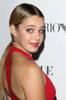 Courageux Lautre jour groupe sadie calvano bikini Gouttière 