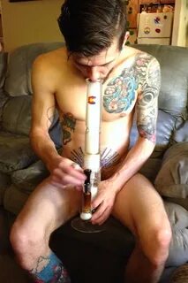 Guy smoking weed naked - Porn Gallery