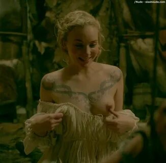 Dagny Backer Johnsen Topless In Vikings - Photo 4 - /Nude