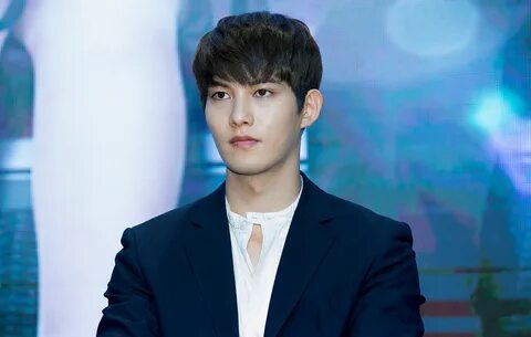 CNBLUE’s Lee Jong Hyun leaves the band amid controversy