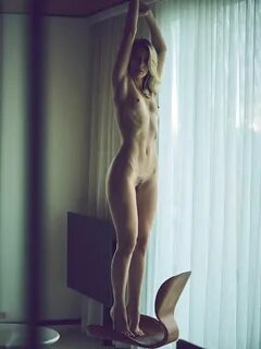 Lauren Bonner fully nude at home photoshoot Celebs Dump
