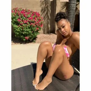 listal.com Picture of Kiyomi Leslie.